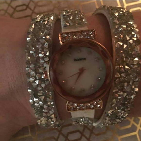 Watch - Picture 3 of 3